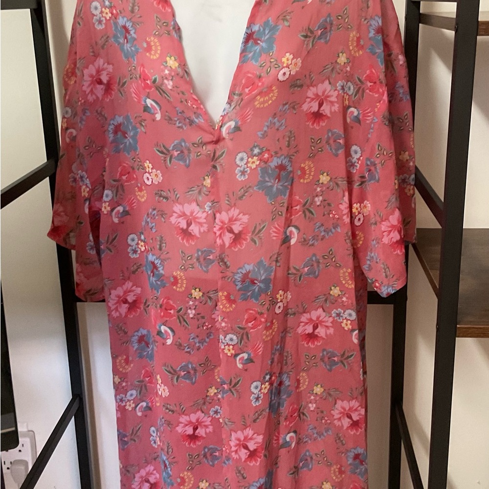 Time and Tru Open front Floral Sheer, Kimono Sleeve Shawl w/Fringe. One Size